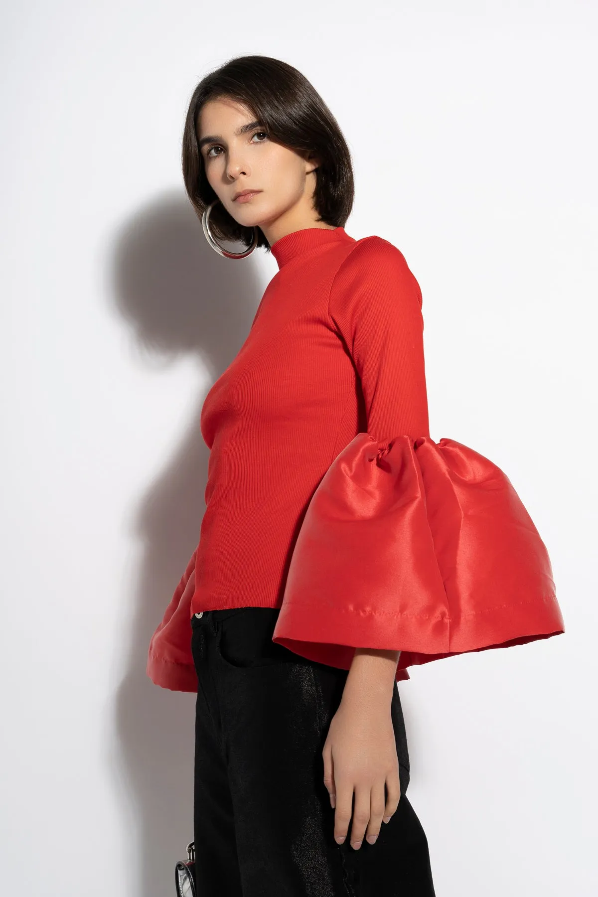 RED TURTLENECK PUFF SLEEVE TOP