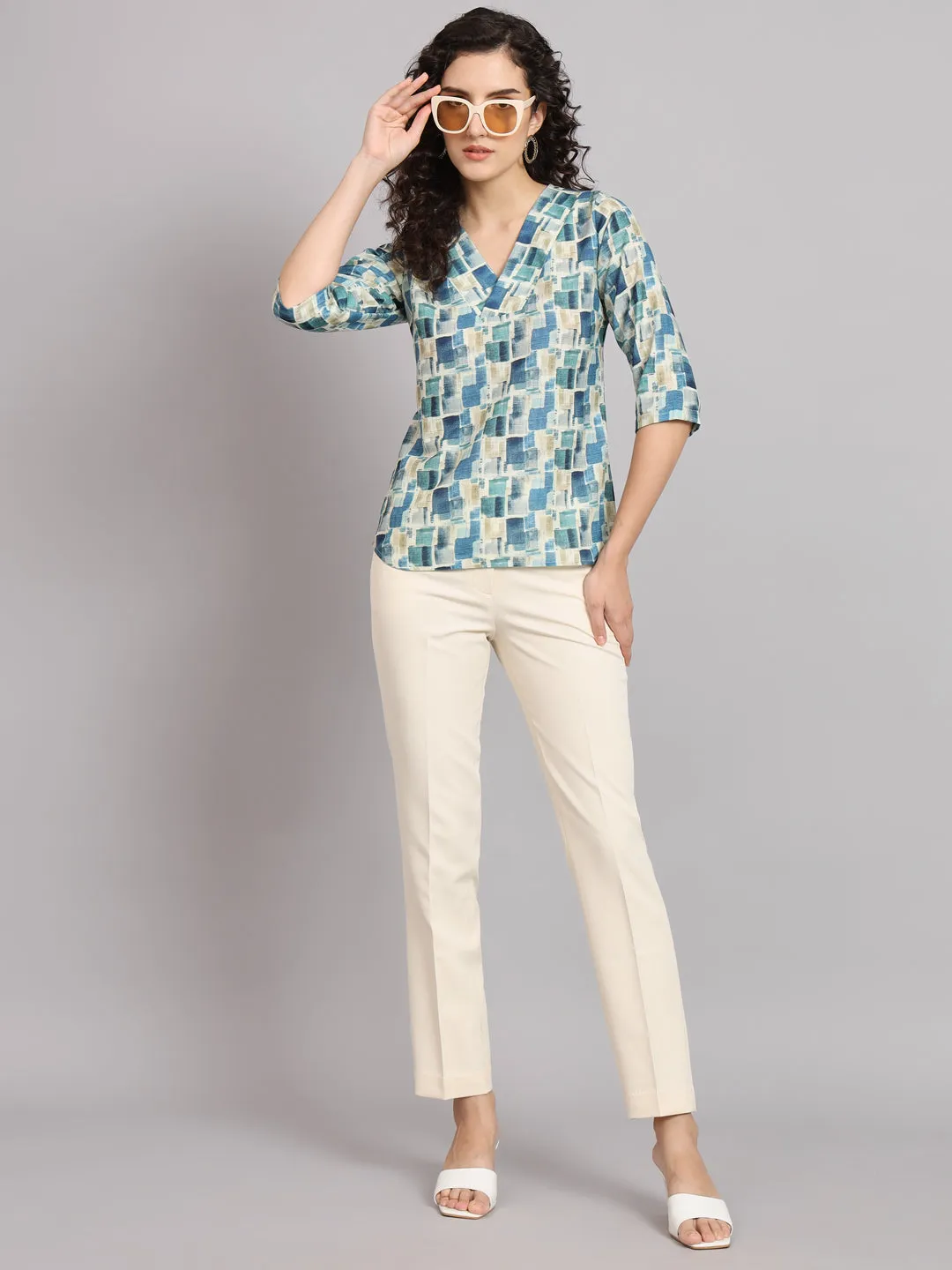 V-Neck Top With Comfort Trouser